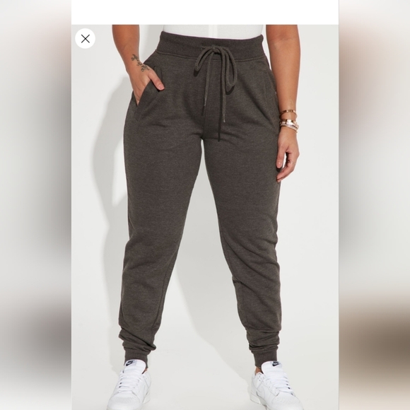 Fashion Nova Stole Your Boyfriend's Oversized Joggers-Charcoal Size 1X (NWOT) - Picture 6 of 12